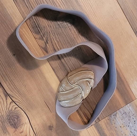 DAY-LOR Vintage Stretch Elastic Belt with Stylish Enamel Circular Buckle - Picture 4 of 8